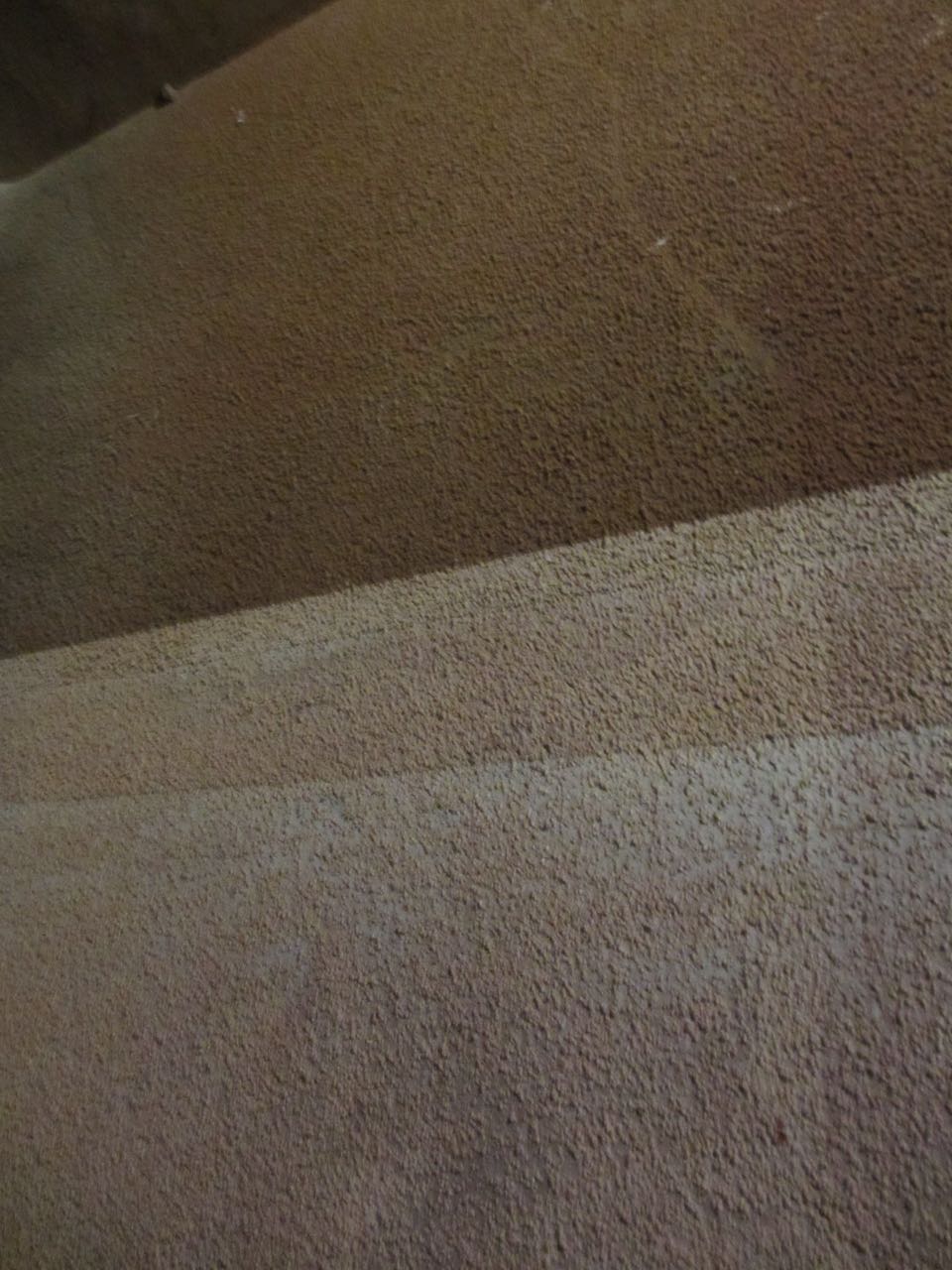 Jumilla Bodegas Silvano García concrete vat with deposits