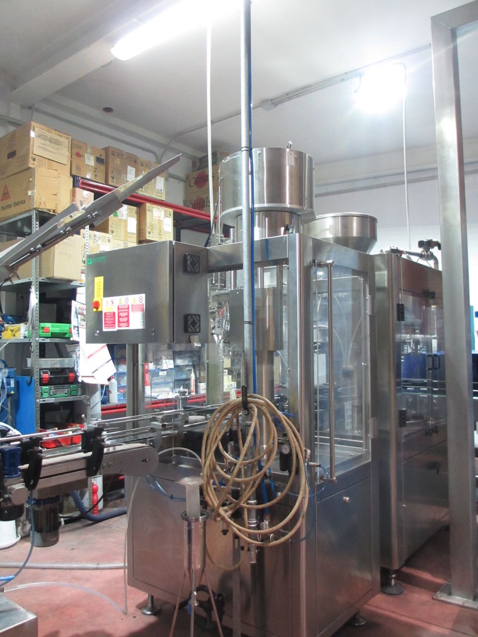 Jumilla Bodegas Silvano García bottling machine