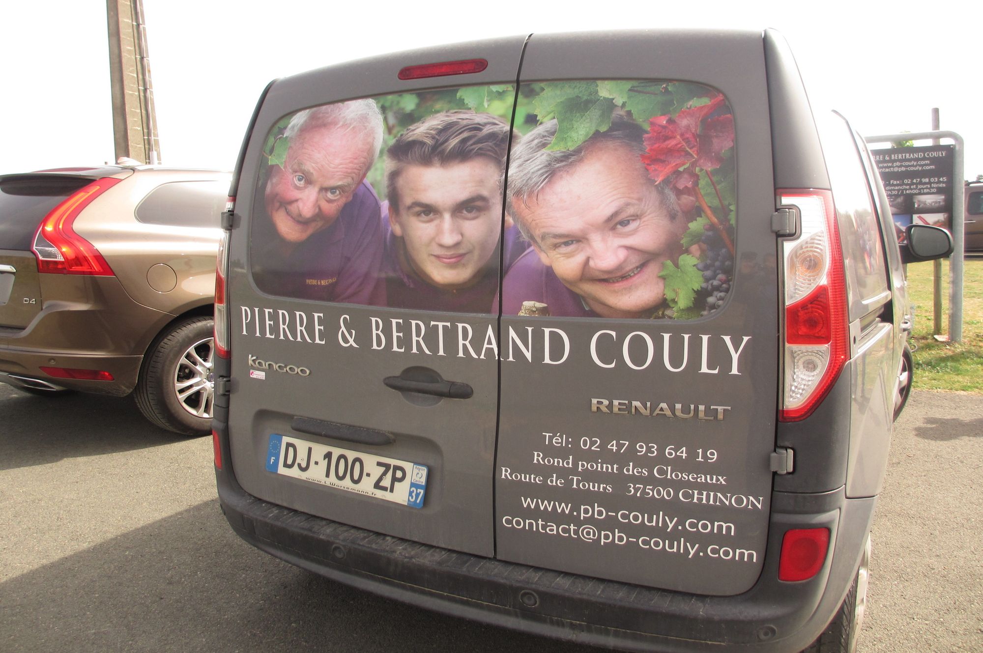 Pierre & Bertrand Couly - Winery Branded Car